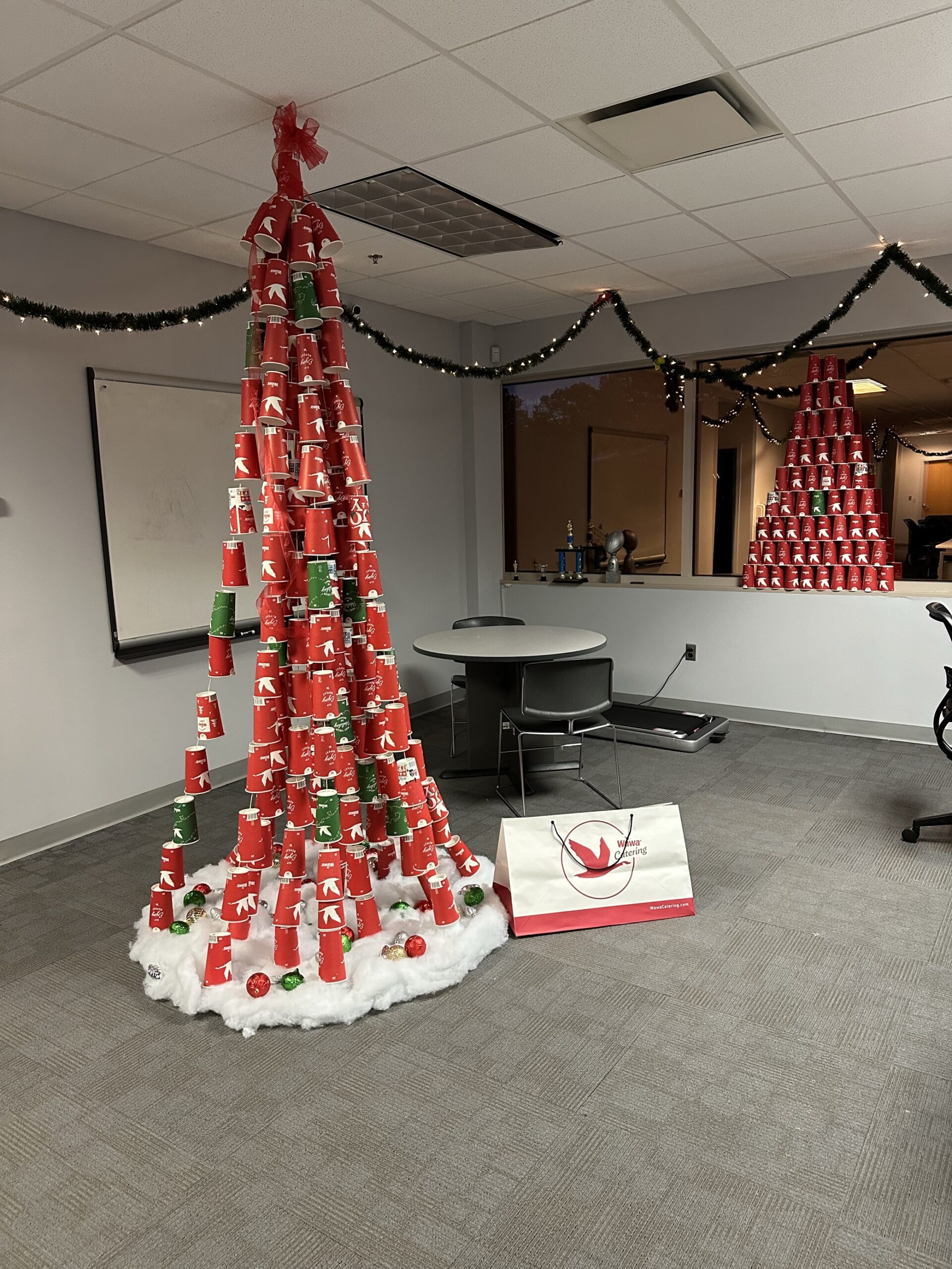 wawa_cup_christmas_tree